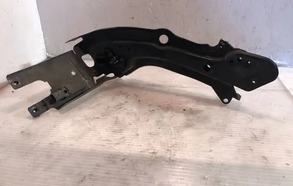 Mercedes-Benz E W211 Headlight/headlamp mounting bracket A0028202726 A1298172920
