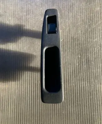 Nissan Qashqai Electric window control switch 82950JD000