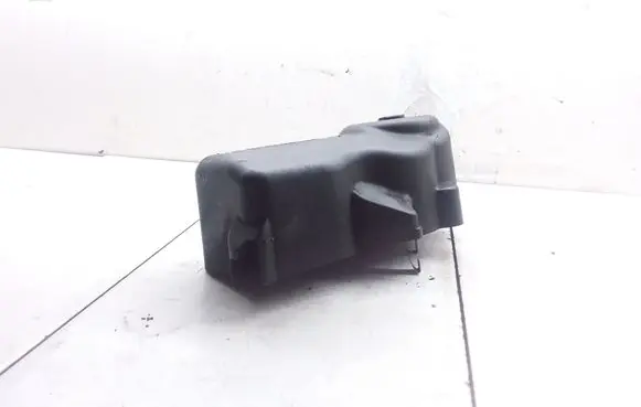 Mitsubishi Colt Other engine bay part A6390100567