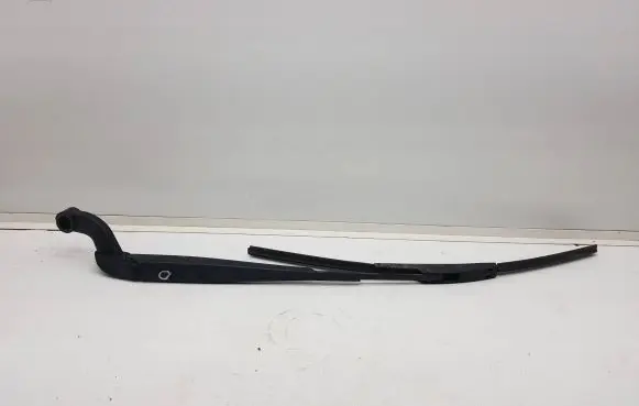 Windshield/front glass wiper blade
