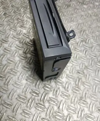 Volvo V50 Navigation unit CD/DVD player 307329071