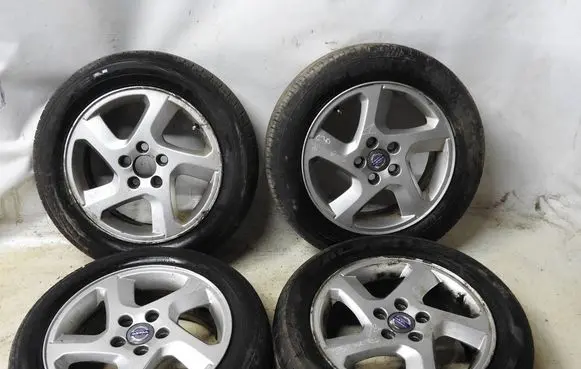 Volvo C30 R16 alloy rim 31202052