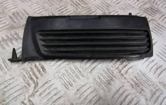 Toyota Verso Front bumper lower grill 5212744050