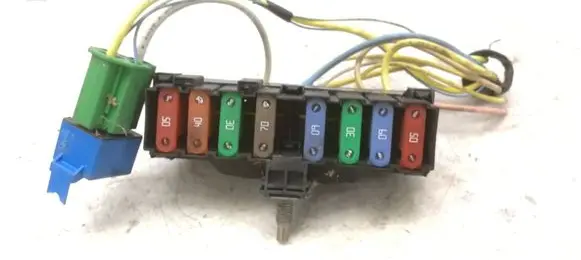 Citroen C4 I Fuse module PBT15GF