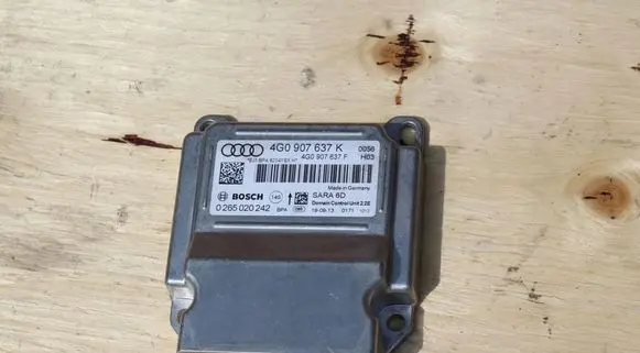 Audi A6 S6 C7 4G Gateway control module 4G0907637K