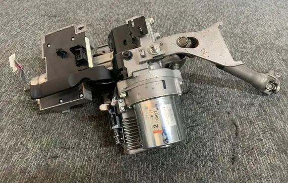 Mazda 6 Steering wheel axle