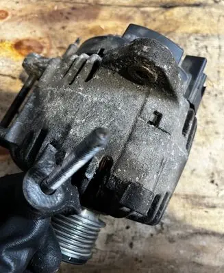 Volkswagen PASSAT B5.5 Generator/alternator 06F903023C