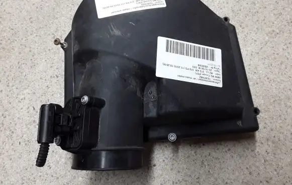 BMW 4 F32 F33 Air filter box cover 70549000 7549032
