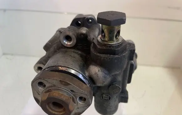 Audi A3 S3 8L Power steering pump