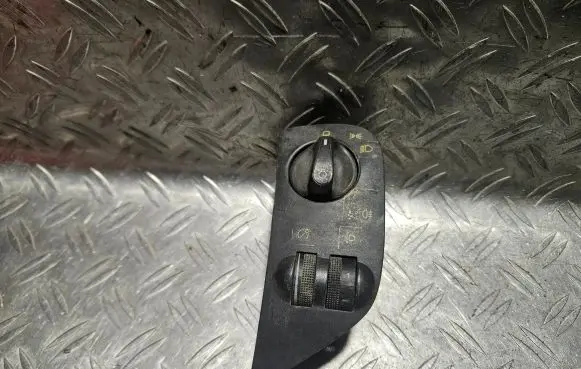 Volkswagen Polo III 6N 6N2 6NF Light switch 6N1941531M