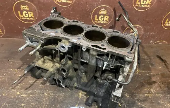 Toyota Corolla Verso AR10 Engine block 2AD