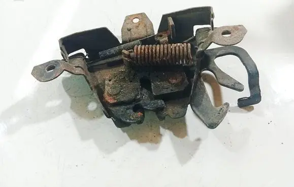 Subaru Forester SF Engine bonnet/hood lock/catch 