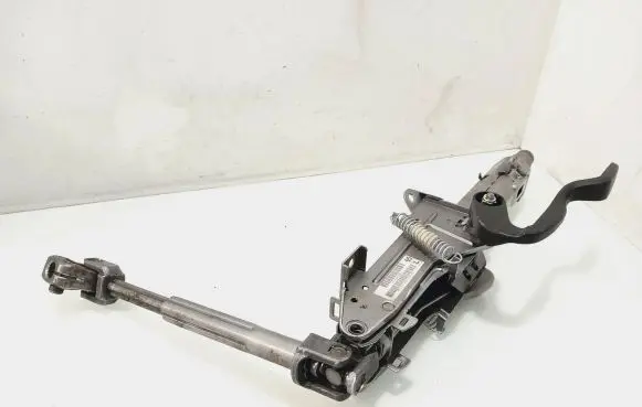 Steering wheel axle set