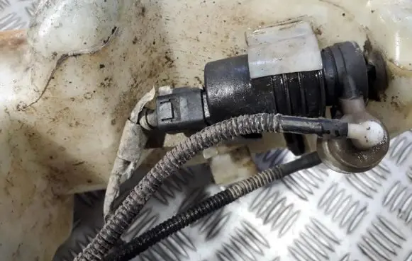 Volkswagen Sharan Windscreen/windshield washer pump
