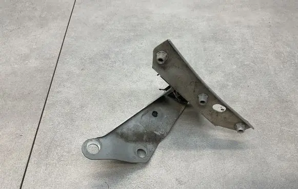 Audi A7 S7 4G Fender mounting bracket 4G8821135D