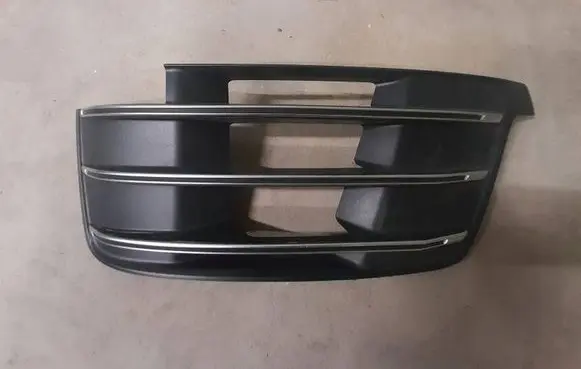 Audi Q7 4M Front bumper lower grill 4m0807681d