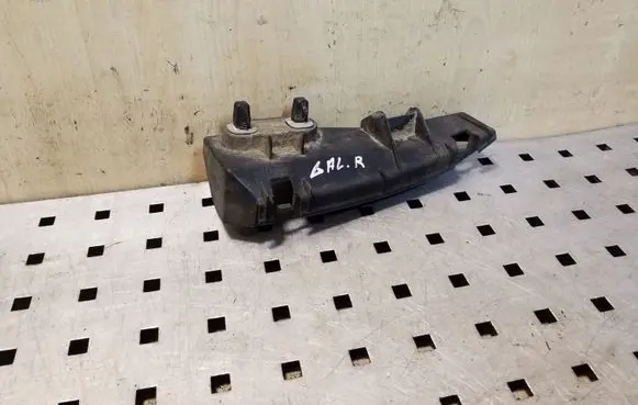 Toyota Corolla Verso AR10 Rear bumper mounting bracket 525620F010