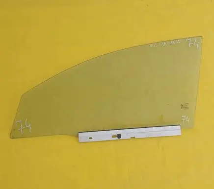 Opel Vectra C Front door window glass four-door