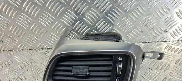KIA Sorento Dashboard side air vent grill/cover trim 97480C5910CP7