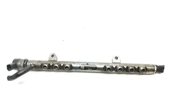 Volvo V40 Fuel main line pipe 30777759 0445215025