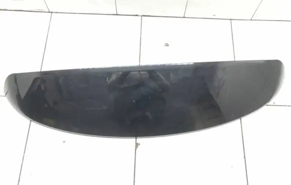 Tailgate/trunk spoiler