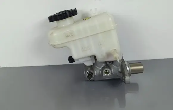 SsangYong Rexton Master brake cylinder