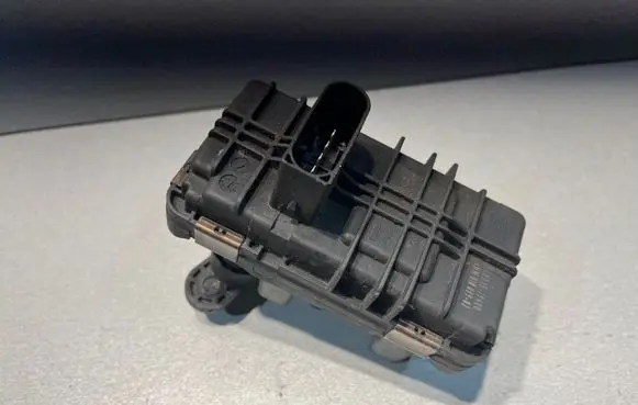 BMW 3 E90 E91 Turbine electric control actuator 4933519400 6NN01009902