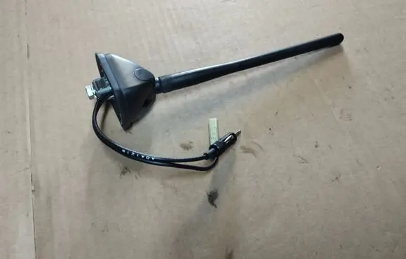 Peugeot 4007 Radio antenna 