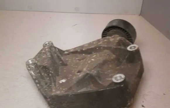 Opel Zafira B A/C compressor mount bracket 55191339 428702915