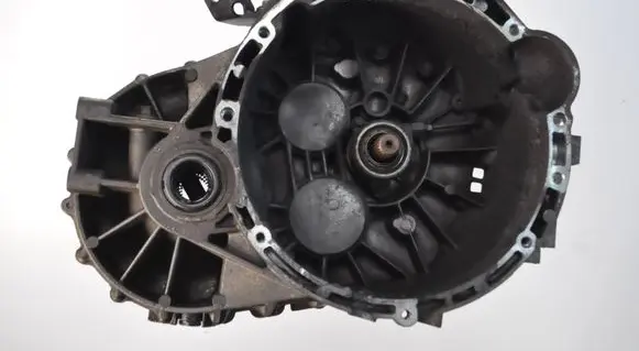 KIA Carnival Manual 6 speed gearbox 