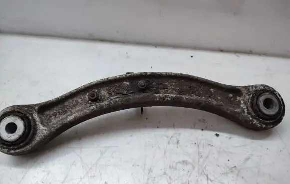 Audi Q7 4L Rear control arm