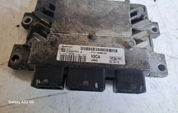 Ford Fiesta Engine control unit/module AV2112A650CA