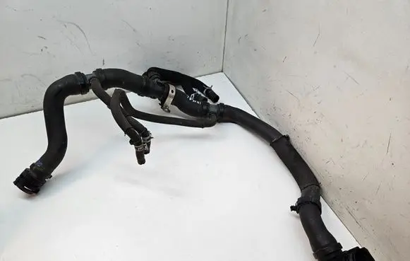 Peugeot 5008 II Engine coolant pipe/hose