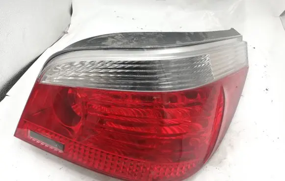 BMW 5 E60 E61 Rear/tail lights 6910768