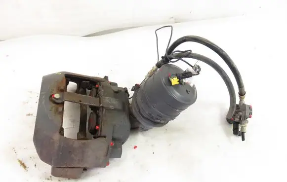 Volvo XC90 Front brake caliper 68325303 68324862 21327360