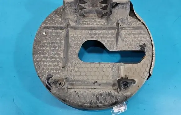 Fiat Freemont Spare wheel mounting bracket 05178181AB IMPRK1560470