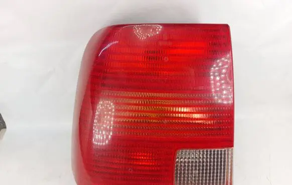 Volkswagen PASSAT B5 Rear/tail lights 3B5945095F 230997