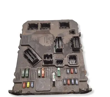 Citroen Berlingo Fuse module 9657999780 S118085220F SE02