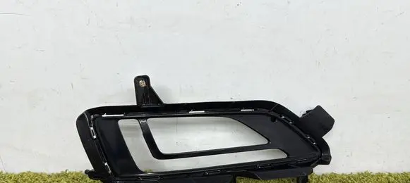Hyundai Tucson TL Front bumper lower grill 86526-d7530