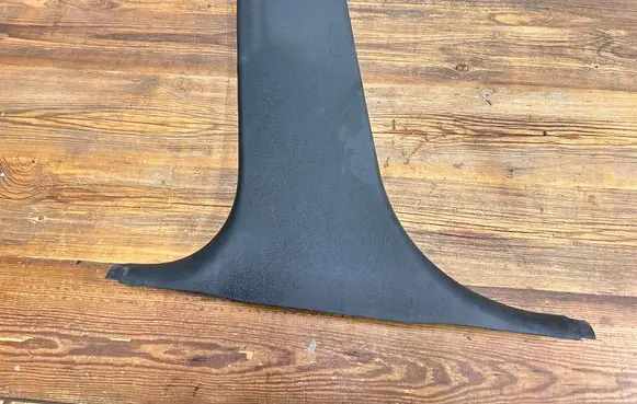 BMW 3 E90 E91 (B) pillar trim (bottom) 7058337 7010