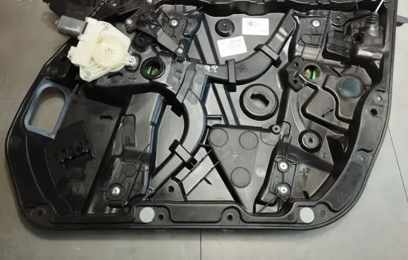 Mercedes-Benz GLC X253 C253 Front door window regulator with motor A2537206203 A2050047599 A2050047499