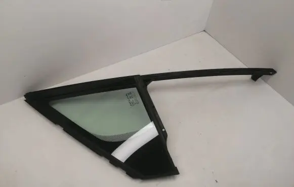 Jaguar I-Pace Front door vent window glass four-door J9D321419A