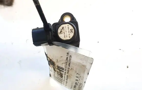 Mercedes-Benz ML W164 Air pressure sensor a0061531528