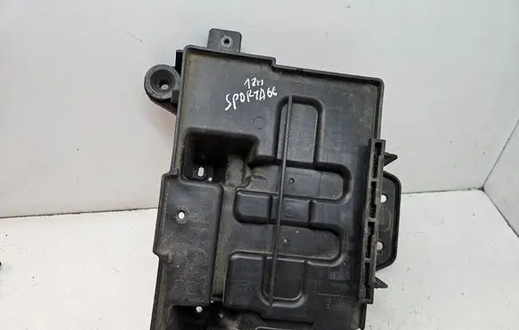 KIA Sportage Battery tray 371502S200
