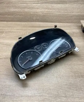 Hyundai i30 Speedometer (instrument cluster) 940332R205 11001765611U