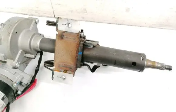 Toyota Avensis T270 Steering wheel axle