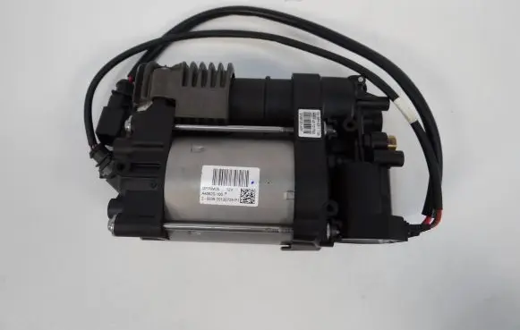 Porsche Panamera (971) Air suspension compressor GP76M35 970.358.121.12 20130729