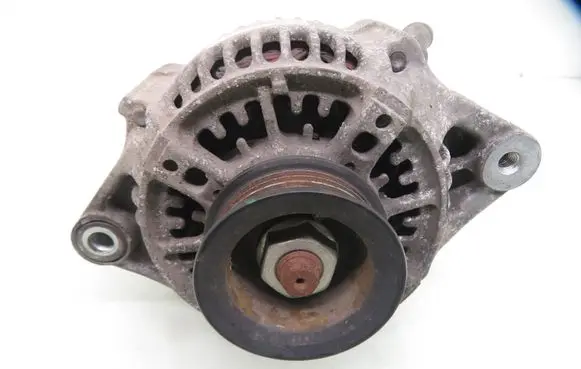 Suzuki Swift I Generator/alternator 1022119260 3140080J00