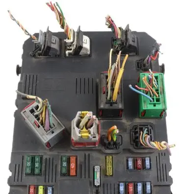 Citroen Xsara Picasso Fuse module 9653667580 S118085320E BSIE0100