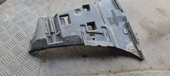 Volvo V70 Front bumper mounting bracket 09190303